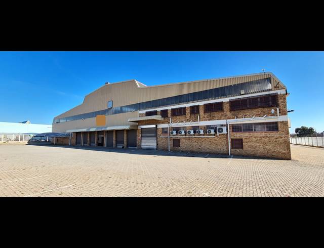 9,000M² WAREHOUSE TO LET IN MEADOWDALE